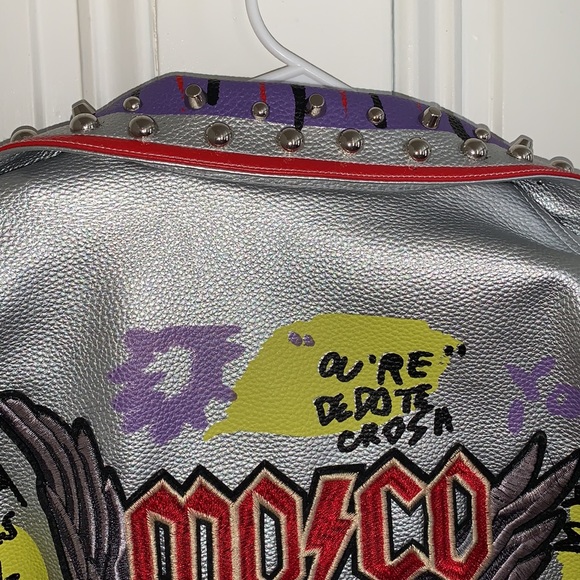 Jacket - Picture 5 of 6